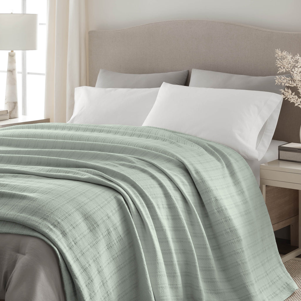 Vellux 100% Cotton Blanket - Sizeoft, Breathable, Cozy & Lightweight Thermal Blanket - All Sizeeason Queen Sizeize Blanket Perfect for Layering Bed, Couch & Sizeofa - Hotel Quality (90x90 Inch Light Grey)