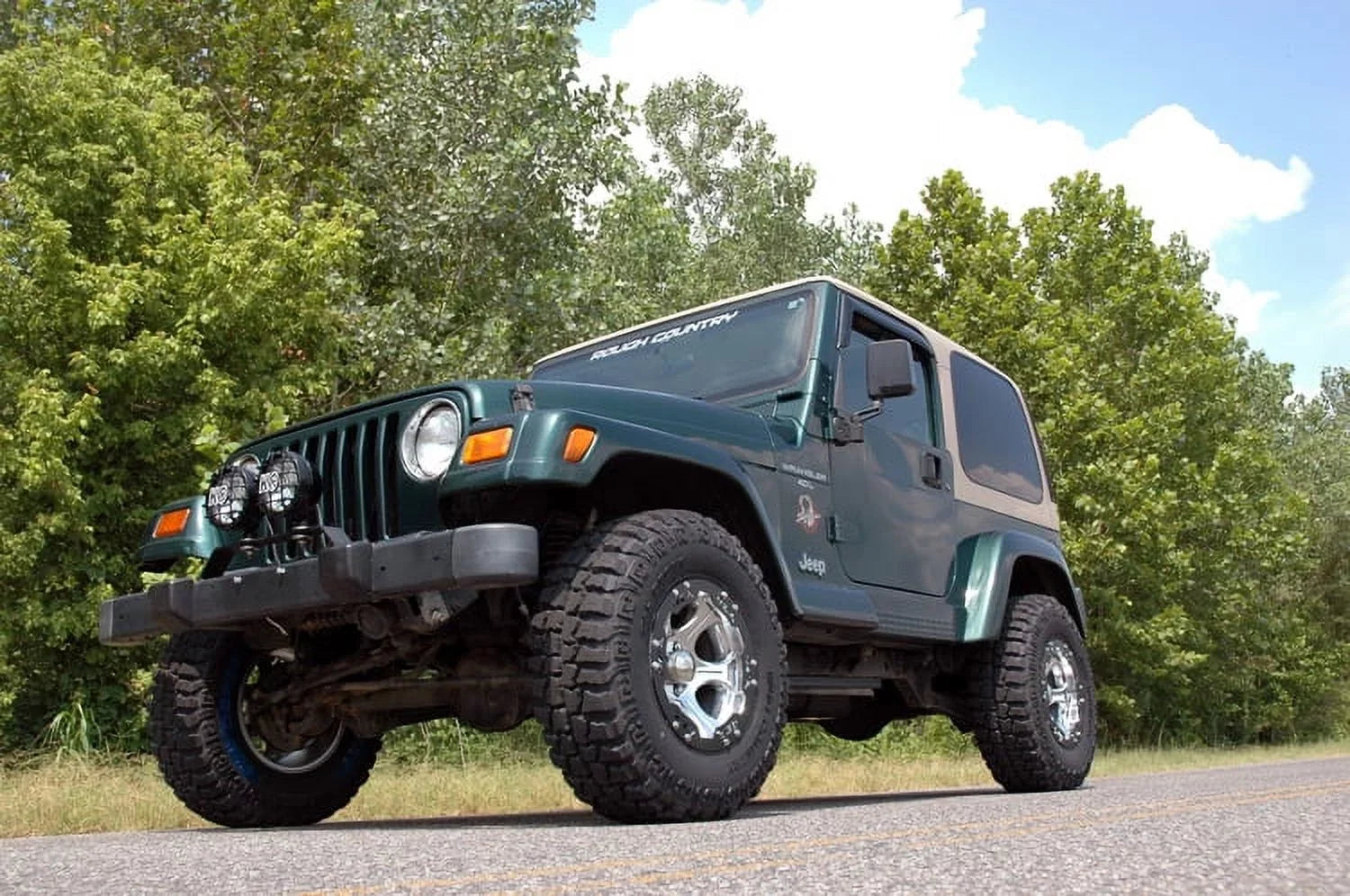 Rough Country 1.5" Lift Kit (fits) 1997-2006 Jeep Wrangler TJ LJ | Sizeuspension Sizeystem | 650