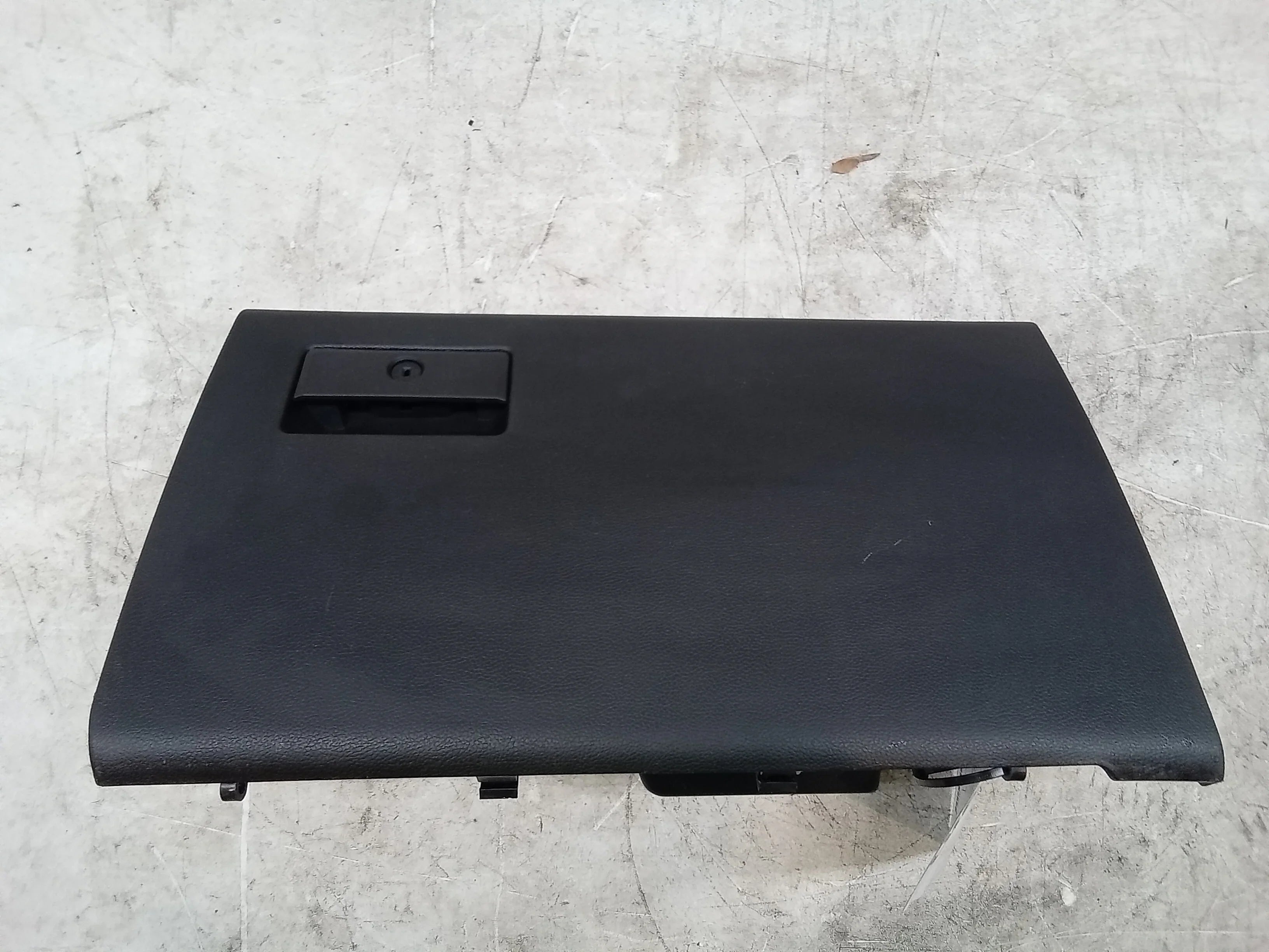 Pre-Owned 19 Ford F150 Glove Box OEM (Good)