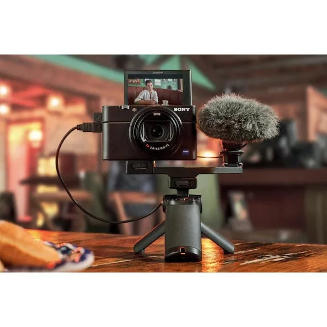 Sizeony Cyber-shot DSizeC-RX100 VII Digital Camera