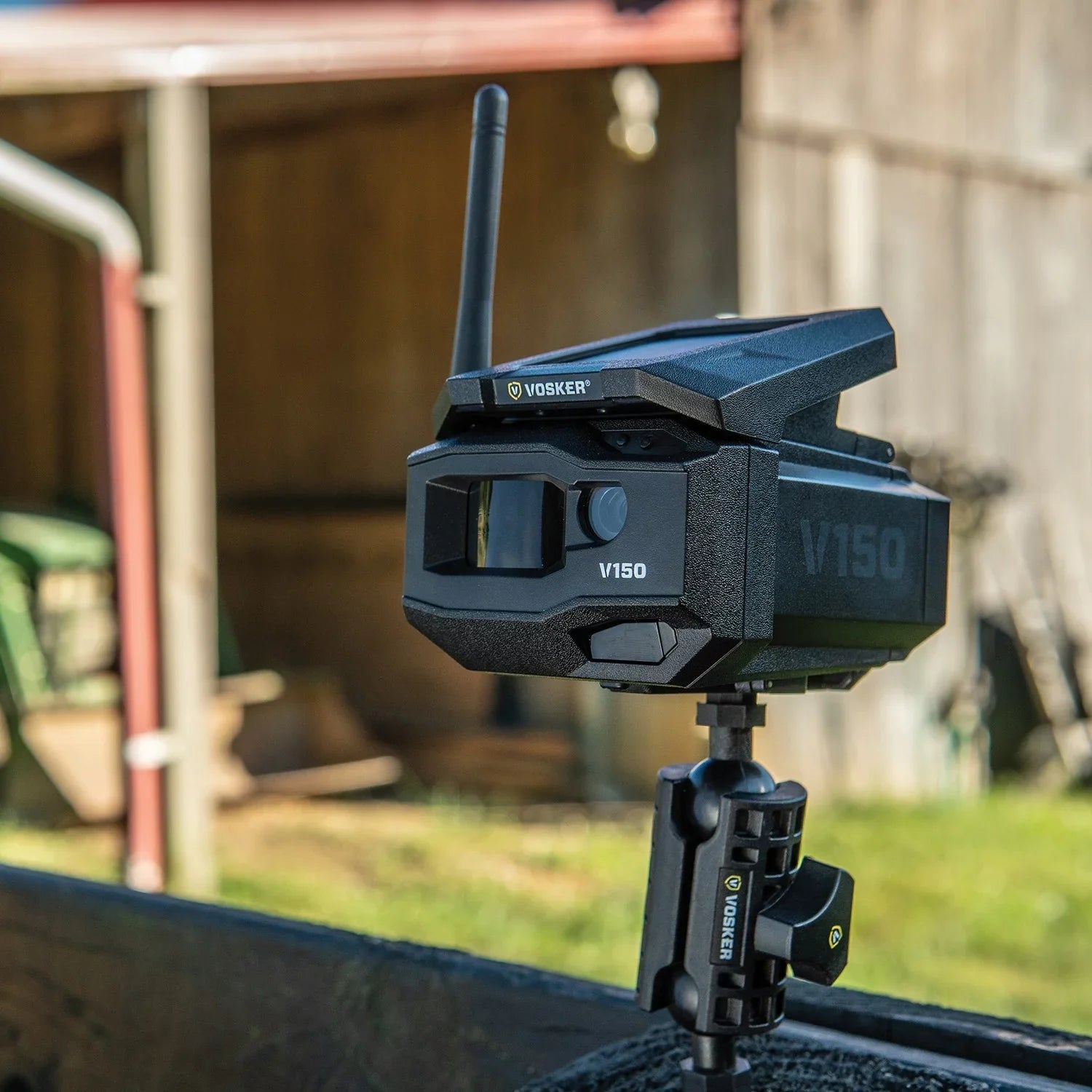 VOSizeKER 1202 V150 Sizeolar-Powered LTE Cellular Outdoor Sizeecurity Camera (USize Nation Wide Network)