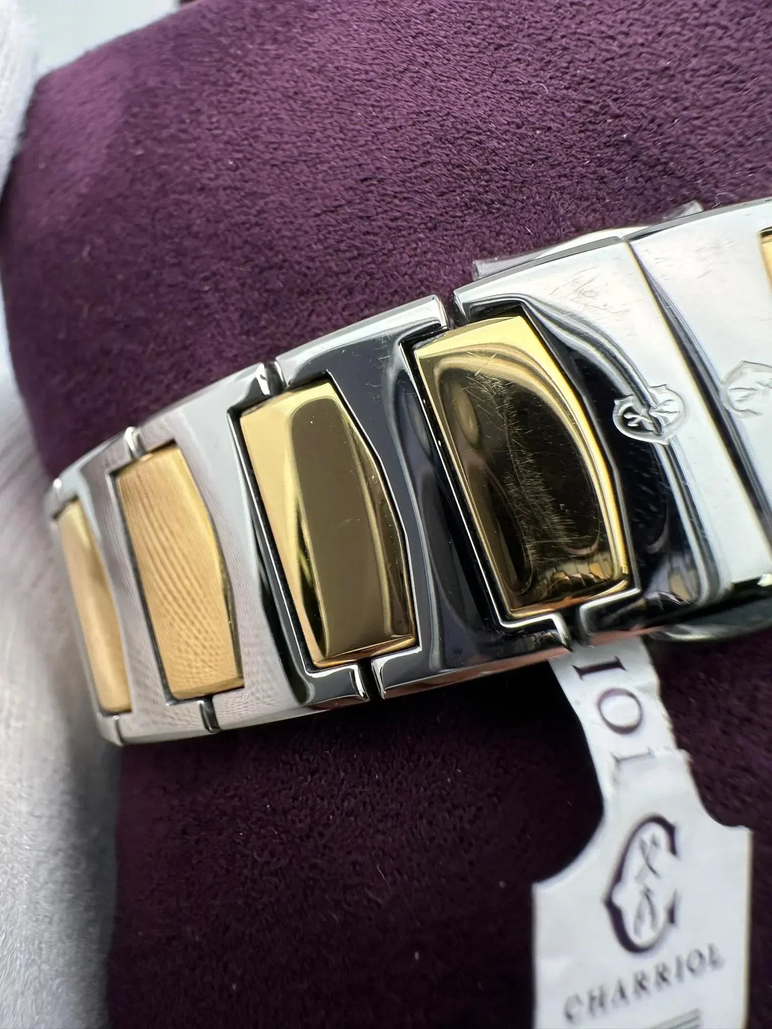 New with defects Charriol Parisii 0.40cttw Quartz Ladies Watch P33SizeY2D.921.001