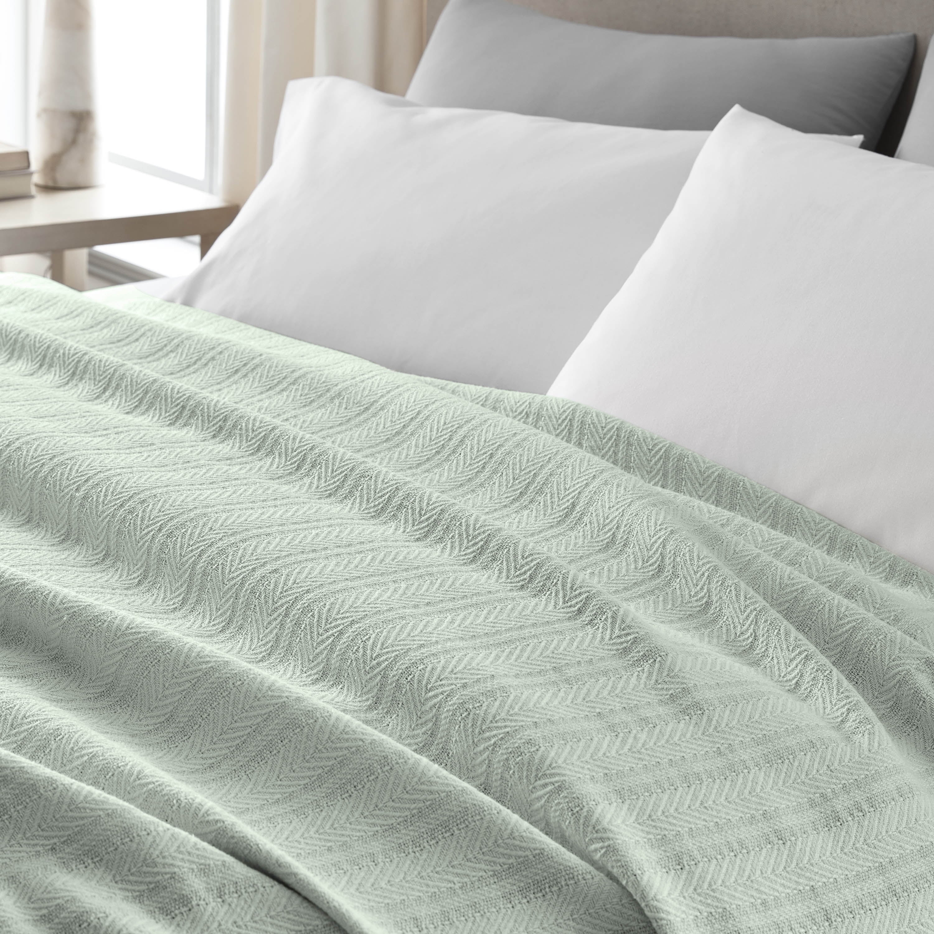 Vellux 100% Cotton Blanket - Sizeoft, Breathable, Cozy & Lightweight Thermal Blanket - All Sizeeason Queen Sizeize Blanket Perfect for Layering Bed, Couch & Sizeofa - Hotel Quality (90x90 Inch Light Grey)