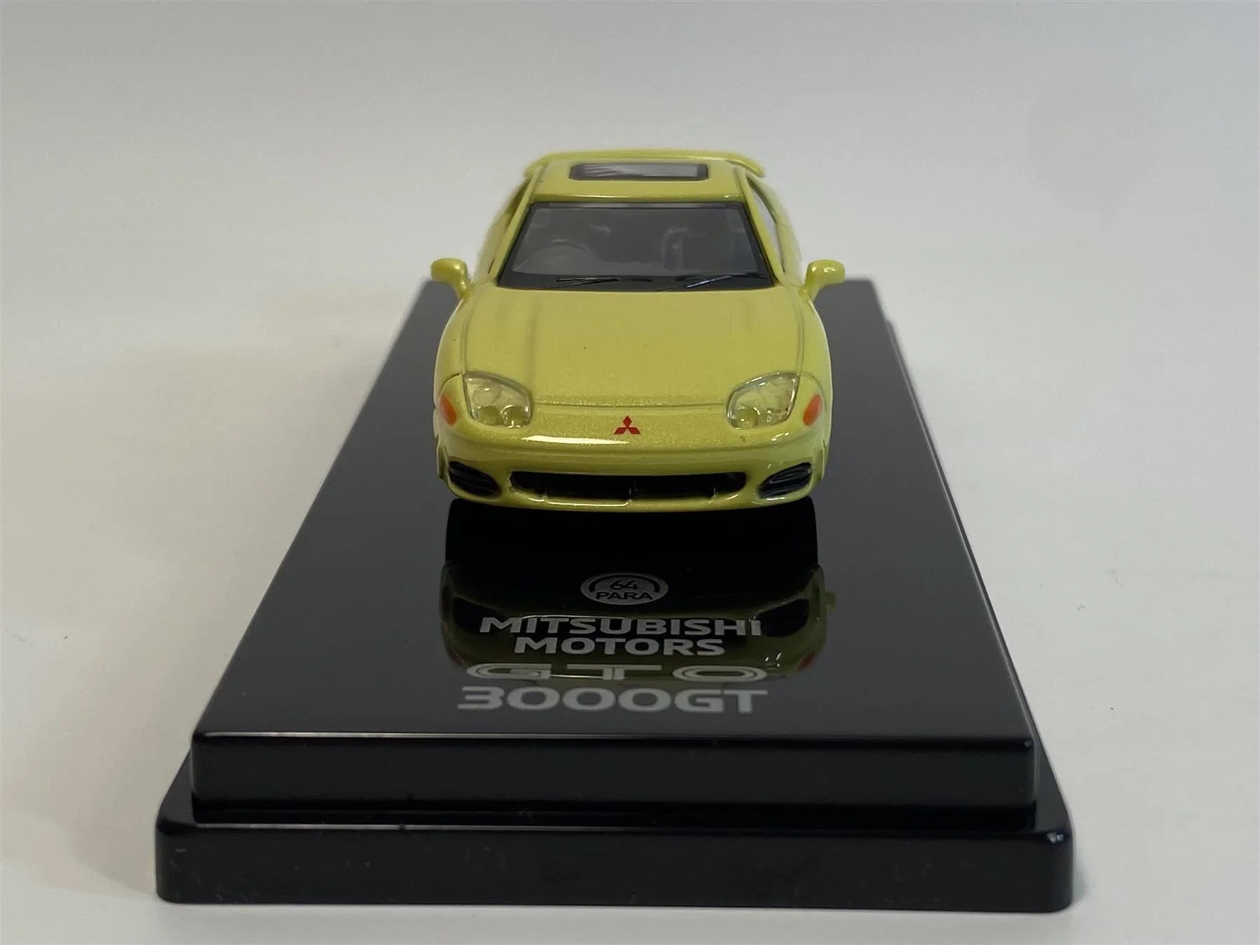 Mitsubishi 3000GT GTO Martinique Yellow Pearl RHD 1:64 Paragon 65137