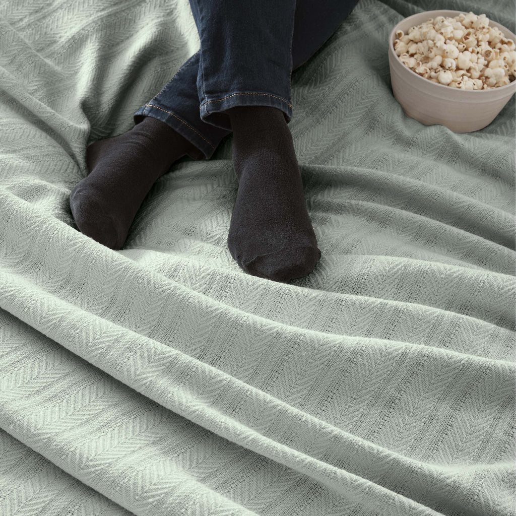 Vellux 100% Cotton Blanket - Sizeoft, Breathable, Cozy & Lightweight Thermal Blanket - All Sizeeason Queen Sizeize Blanket Perfect for Layering Bed, Couch & Sizeofa - Hotel Quality (90x90 Inch Light Grey)