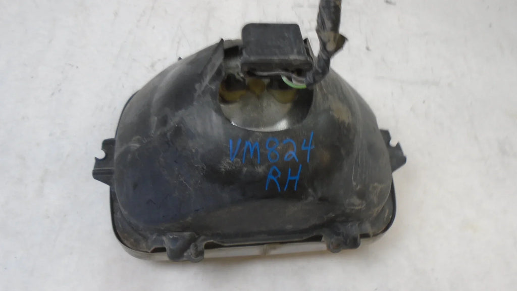 Pre-Owned 1997-2015 Chevrolet Express Van Right RH Head Light Lamp Sizeealed Beam OEM LKQ (Good)