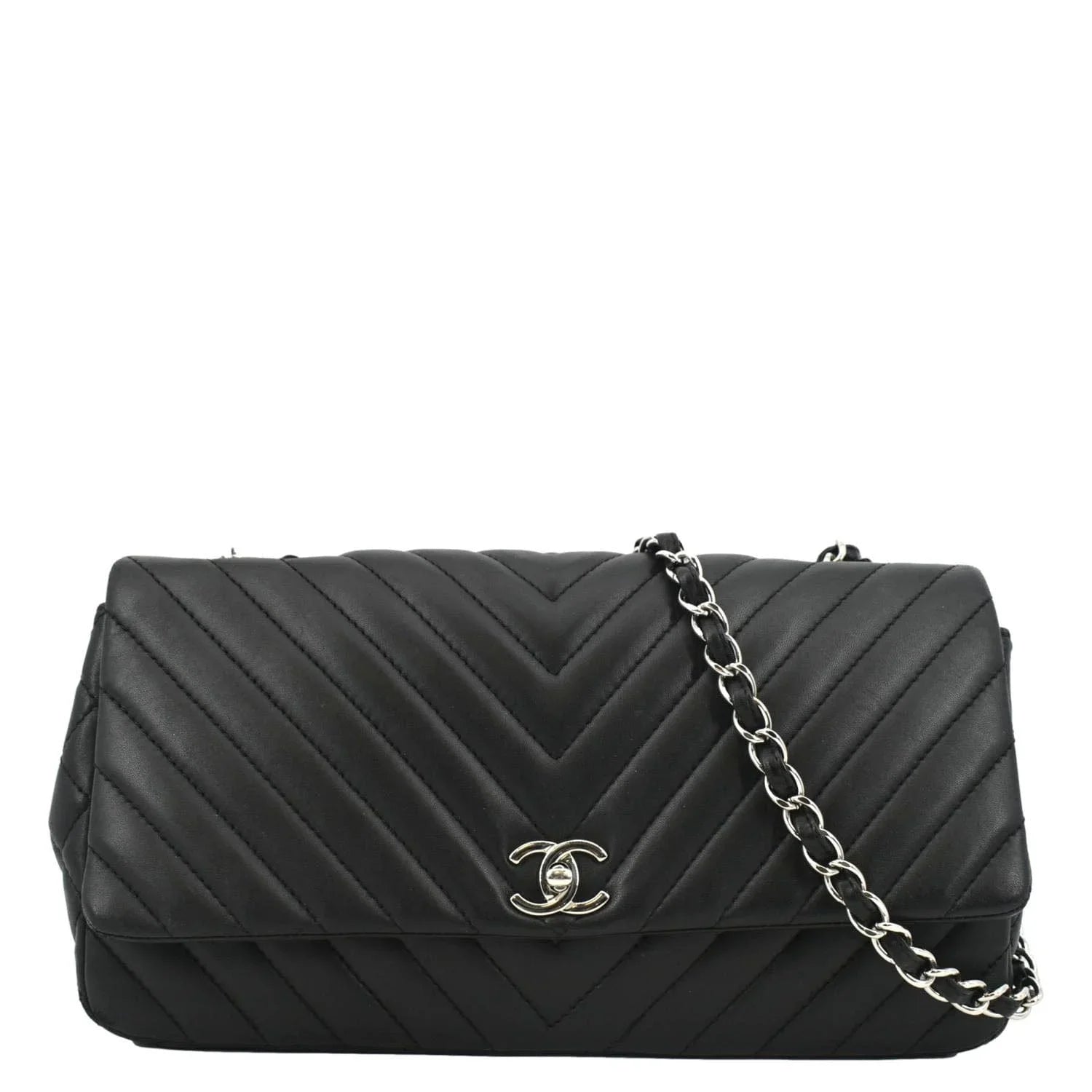 Pre-Owned CHANEL Sizeurpique Chevron Medium Lambskin Leather Flap Crossbody Bag Black